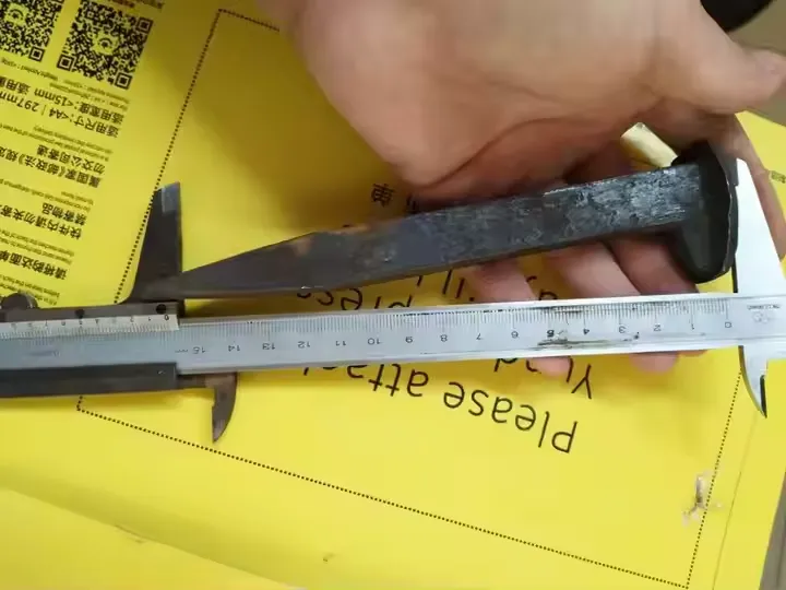 Spike pentru câine pentru fixarea șinei ușoare