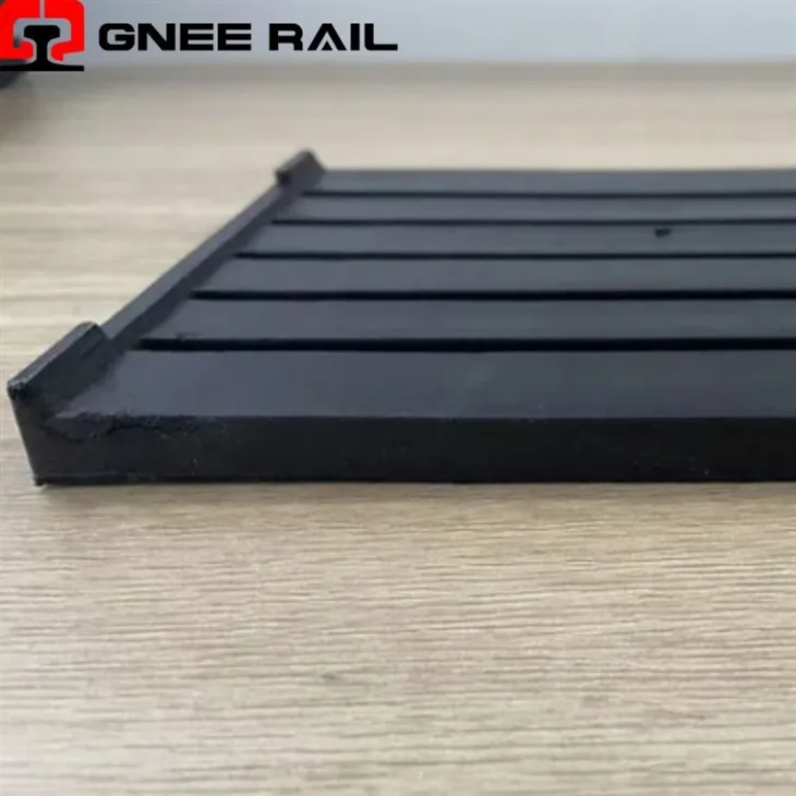 Tampon de cauciuc pentru fixarea căilor ferate