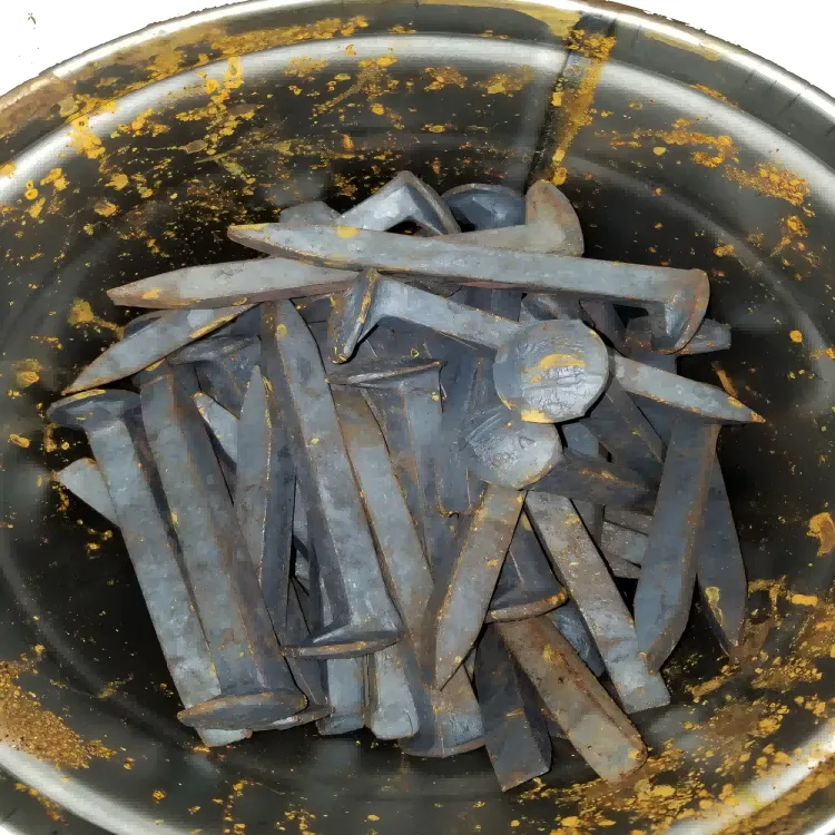 Accesorii pentru căi ferate Spike pentru câini de cale ferată